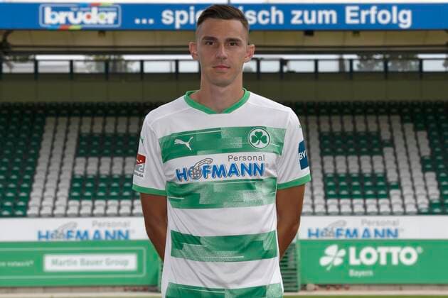 SpVgg Spielvereinigung Greuther Fürth cloverleaf season 2020 2021 Photo session portrait appointment Branimir Hrgota 10 SpVgg Greuther Fürth single photo single photo portrait portrait head photo