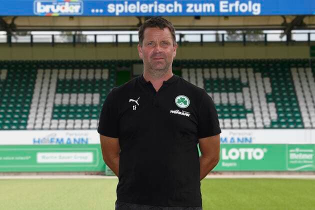 SpVgg Spielvereinigung Greuther Fürth Cloverleaf Season 2020 2021 Photo opportunity portrait appointment Christian Fiedler goalkeeper coach SpVgg Greuther Fürth single photo portrait portrait head shot