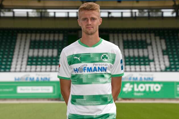 SpVgg Spielvereinigung Greuther Fürth cloverleaf season 2020 2021 Photo session portrait appointment Sebastian Ernst 15, SpVgg Greuther Fürth single photo single photo portrait portrait head photo