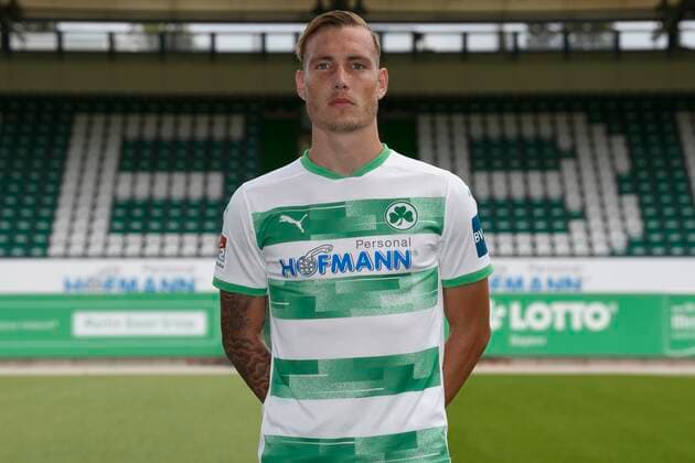 SpVgg Spielvereinigung Greuther Fürth Cloverleaf Season 2020 2021 Photo session Portrait appointment David Room 22, SpVgg Greuther Fürth single picture single photo portrait portrait head picture