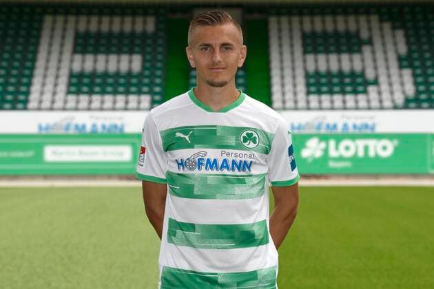 SpVgg Spielvereinigung Greuther Fürth Cloverleaf Season 2020 2021 Photo session Portrait appointment Alexander Lungwitz 36, SpVgg Greuther Fürth single picture single photo portrait portrait head picture