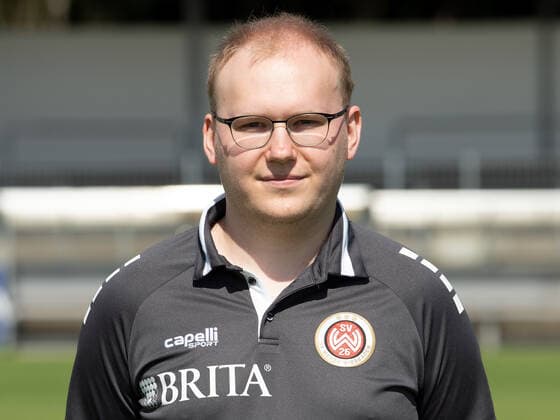 19 08 2020, xjhx, Football 3 Liga, SV Wehen Wiesbaden Photo session season 2020 21 emspor, PortraÌˆttermin 2020 2021, Philipp GruÌˆndler Gruendler Senior Scout Analyst Wiesbaden
