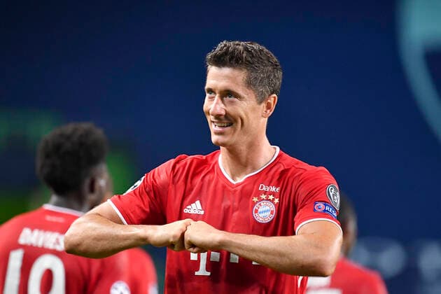 Cheers Robert LEWANDOWSKI M Football Champions League, semi-finals, Olympique Lyon FC Bayern Muenchen M , on 19 08 2020 at the Estadio Jose Alvalade in Lisbon Portugal Portugal PHOTO Frank Hoermann SVEN SIMON Pool Â