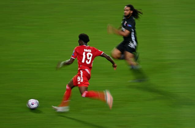 FOOTBALL Bayern Munich vs Olympique Lyonnais 1 2 Phase final UEFA Champions League Final 8 Lisbonne 19 08 2020 LISBON, PORTUGAL AUGUST 19 Alphonso Davies of Bayern Munich runs with the ball during the UEFA Champions League Semi Final match between Olympique Lyonnais and Bayern Munich at Estadio Jose Alvalade on August 19, 2020 in Lisbon, Portugal Lisbonne Portugal Poolfoto Panoramic POOL UEFA ,EDITORIAL USE ONLY