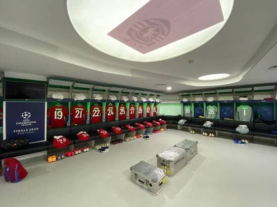 FOOTBALL Bayern Munich vs Olympique Lyonnais 1 2 Phase final UEFA Champions League Final 8 Lisbonne 19 08 2020 LISBON, PORTUGAL AUGUST 19 A view of the FC Bayern Munich dressingroom prior to the UEFA Champions League Semi Final match between Olympique Lyonnais and Bayern Munich at Estadio Jose Alvalade on August 19, 2020 in Lisbon, Portugal Lisbonne Portugal Poolfoto Panoramic POOL UEFA ,EDITORIAL USE ONLY