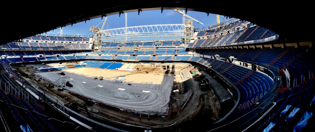 Fußball, Real Madrid, Umbau des Stadions Santiago Bernabeu Obras en el estadio Santiago BernabÃ u. Works at Santiago BernabÃ u stadium. 