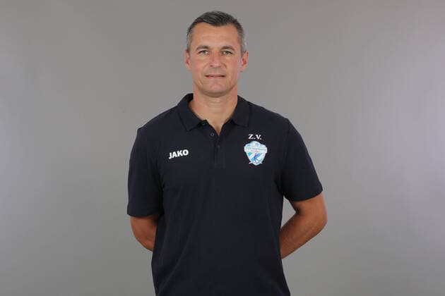 SOCCER - BL, Hartberg, photo shoot HARTBERG,AUSTRIA,21.AUG.20 - SOCCER - tipico Bundesliga, TSV Hartberg, team photo shooting. Image shows goalkeeper coach Zoltan Varga (Hartberg). GEPAxpictures xWalterxLuger