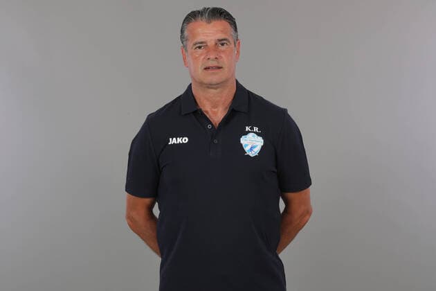 SOCCER - BL, Hartberg, photo shoot HARTBERG,AUSTRIA,21.AUG.20 - SOCCER - tipico Bundesliga, TSV Hartberg, team photo shooting. Image shows assistant coach Kurt Russ (Hartberg). GEPAxpictures xWalterxLuger