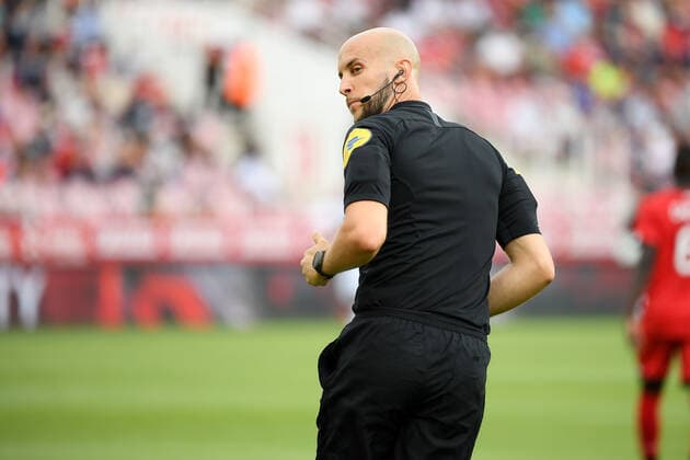 Eric WATTELLIER (ARBITRE) FOOTBALL : Dijon vs Angers - Ligue 1 Uber Eats - 22 08 2020 FEP Panoramic 