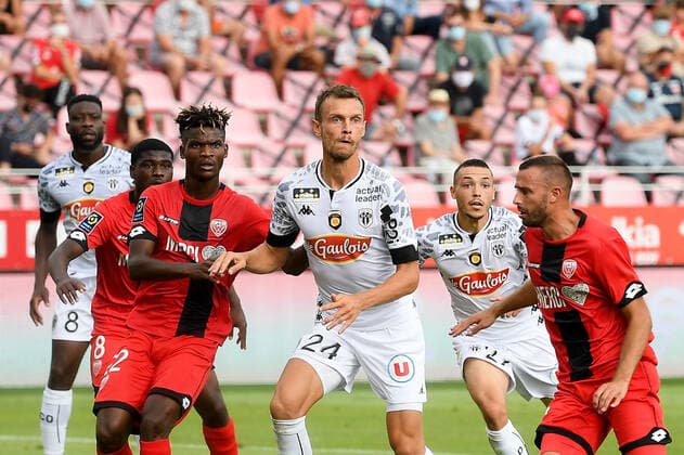 22 DIDIER NDONG (DIJ) - 24 ROMAIN THOMAS (SCO) - 14 JORDAN MARIE (DIJ) - 27 MATHIAS PEREIRA LAGE (SCO) FOOTBALL : Dijon vs Angers - Ligue 1 Uber Eats - 22 08 2020 FEP Panoramic 