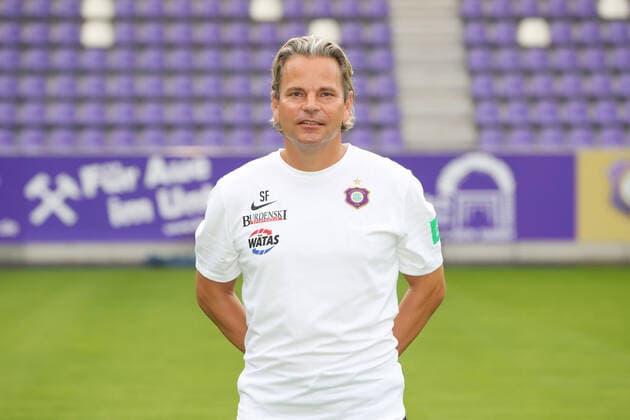 Teampresentation Erz Aue Fussball 2 Bundesliga Co Coach Sascha Franz FC Erzgebirge Aue 2 Bundesliga, Portrait date 2020 2021 , Aue, 22 08 2020, Erzgebirgsstadion, Football ,