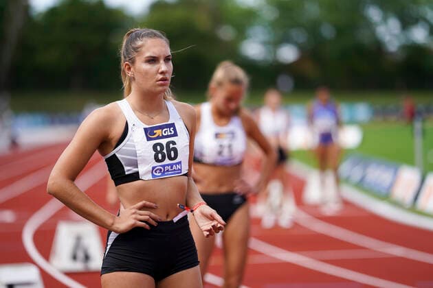 Deutsche Mehrkampfmeisterschaften; Vaterstetten, 23.08.2020 Cora Reitbauer (LG Filder) beim 800m Lauf Deutsche Leichtathletik-Mehrkampfmeisterschaften (Tag 3) am 23.08.2020 in Vaterstetten (Bayern) *** German all-around championships Vaterstetten, 23 08 2020 Cora Reitbauer LG Filder at the 800m run German athletics all-around championships day 3 on 23 08 2020 in Vaterstetten Bavaria Copyright: xBEAUTIFULxSPORTS Flatemersch-Luex