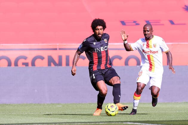 10 GAEL KAKUTA (LENS) - 04 DANTE (NICE) FOOTBALL : Nice vs Lens - Ligue 1 Uber Eats - 23 08 2020 FEP Panoramic 