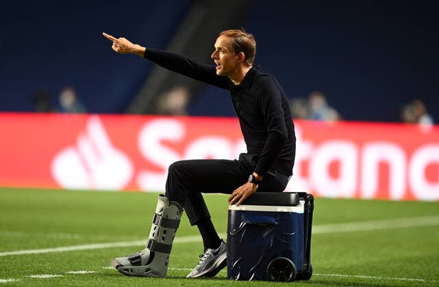 FOOTBALL Paris Saint Germain vs Bayern Munich Final UEFA Champions League 23 08 2020 LISBON, PORTUGAL AUGUST 23 Thomas Tuchel, Head Coach of Paris Saint Germain gives his team instructons during the UEFA Champions League Final match between Paris Saint Germain and Bayern Munich at Estadio do Sport Lisboa e Benfica on August 23, 2020 in Lisbon, Portugal Lisbonne Portugal Poolfoto Panoramic POOL UEFA ,EDITORIAL USE ONLY