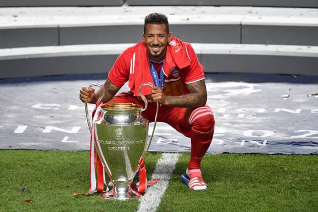 Soccer Champions League Final Paris St Germain Bayern Muenchen 0 1 Jerome BOATENG Bayern Muenchen with Cup,Trophy,Trophy,Award Ceremony, Soccer Champions League, Final, Paris St Germain PSG FC Bayern Muenchen M 0 1 on 23 08 2020 at Estadio da Luz in Lisbon Portugal PHOTO Frank Hoermann SVEN SIMON Pool NO use of any use photographs as image sequences and or quasi video Editorial Use ONLY National and International News Agencies OUT Lisbon Estadio da Luz Portugal Poolfoto SVEN SIMON Frank Hoermann Pool ,EDITORIAL USE ONLY