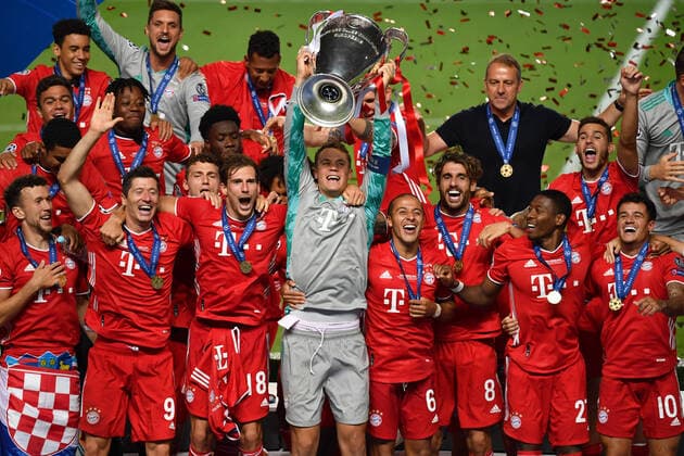 Soccer Champions League Final Paris St Germain Bayern Muenchen 0 1 Team photo, team, team, team photo, Manuel NEW Goalkeeper Bayern Muenchen with Cup, Trophy, Trophaee, trophy, cheers, joy, enthusiasm, award ceremony Soccer Champions League, Final, Paris St Germain PSG FC Bayern Muenchen M 0 1 on 23 08 2020 at the Estadio da Luz in Lisbon Portugal PHOTO Frank Hoermann SVEN SIMON Pool NO use of any use photographs as image sequences and or quasi video Editorial Use ONLY National and International News Agencies OUT Lisbon Estadio da Luz Portugal Poolfoto SVEN SIMON Frank Hoermann Pool ,EDITORIAL USE ONLY