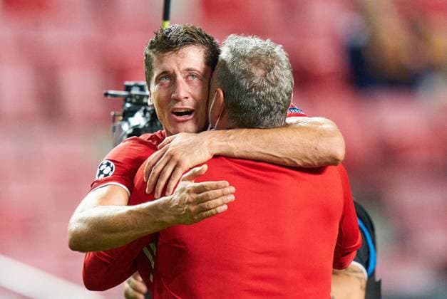 Final Football UEFA Champions League FC BAYERN MUENCHEN PARIS SAINT GERMAIN PSG 1 0 Lisbon, Lisbon, Portugal, 23rd August 2020 Robert LEWANDOWSKI, FCB 9 with tears, cries of joy team FCB win the trophy in the final match UEFA Champions League, final tournament FC BAYERN MUENCHEN PARIS ST GERMAIN PSG 1 0 in season 2019 2020, FCB, photographer Peter Schatz Pool UEFA REGULATIONS PROHIBIT ANY USE OF PHOTOGRAPHS as IMAGE SEQUENCES and or QUASI VIDEO National and international News Agencies OUT Editorial Use ONLY Lisbon Estadio da Luz de Benfica Portugal Poolfoto Peter Schatz ,EDITORIAL USE ONLY