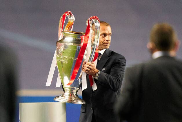 Final Football UEFA Champions League FC BAYERN MUNICH PARIS SAINT GERMAIN PSG 1 0 Lisbon, Lisbon, Portugal, 23rd August 2020 Aleksander CEFERIN, UEFA President team FCB win the trophy in the final match UEFA Champions League, final tournament FC BAYERN MUENCHEN PARIS ST GERMAIN PSG 1 0 in season 2019 2020, FCB, photographer Peter Schatz Pool UEFA REGULATIONS PROHIBIT ANY USE OF PHOTOGRAPHS as IMAGE SEQUENCES and or QUASI VIDEO National and international News Agencies OUT Editorial Use ONLY Lisbon Estadio da Luz de Benfica Portugal Poolfoto Peter Schatz ,EDITORIAL USE ONLY