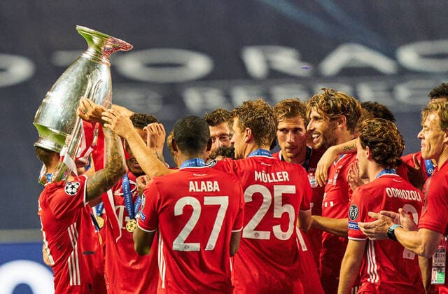 Final Football UEFA Champions League FC BAYERN MUNICH PARIS SAINT GERMAIN PSG 1 0 Lisbon, Lisbon, Portugal, 23rd August 2020 Coach Hansi FLICK FCB , team manager, head coach, coach, Lucas HERNANDEZ FCB 21 Manuel NEUER, FCB 1 with trophy, Ivan PERISIC, FCB 14 , Leon GORETZKA, FCB 18 Robert LEWANDOWSKI, FCB 9 Thiago ALCANTARA, FCB 6 Alvaro ODRIOZOLA, FCB 2 Kingsley COMAN, FCB 29 Philippe COUTINHO, FCB 10 Serge GNABRY, FCB 22 Thomas MUELLER, MÜLLER, FCB 25 Joshua KIMMICH, FCB 32 Benjamin PAVARD, FCB 5 Corentin TOLISSO, FCB 24 David ALABA, FCB 27 Javi MARTINEZ, FCB 8 team FCB win the trophy in the final match UEFA Champions League, final tournament FC BAYERN MUENCHEN PARIS ST GERMAIN PSG 1 0 in season 2019 2020 FCB, Photographer Peter Schatz Pool UEFA REGULATIONS PROHIBIT ANY USE OF PHOTOGRAPHS as IMAGE SEQUENCES and or QUASI VIDEO National and international News Agencies OUT Editorial Use ONLY Lisbon Estadio da Luz de Benfica Portugal Poolfoto Peter Schatz ,EDITORIAL USE ONLY