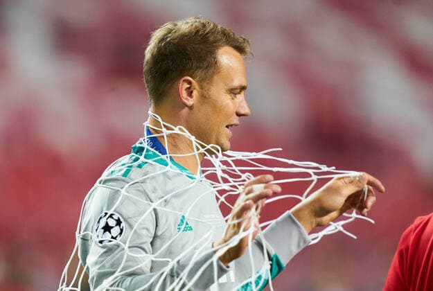 Final Football UEFA Champions League FC BAYERN MUENCHEN PARIS SAINT GERMAIN PSG 1 0 Lisbon, Lisbon, Portugal, 23rd August 2020 Manuel NEUER, FCB 1 with goal net as souvenir team FCB win the trophy in the final match UEFA Champions League, final tournament FC BAYERN MUENCHEN PARIS ST GERMAIN PSG 1 0 in season 2019 2020, FCB, photographer Peter Schatz Pool UEFA REGULATIONS PROHIBIT ANY USE OF PHOTOGRAPHS as IMAGE SEQUENCES and or QUASI VIDEO National and international News Agencies OUT Editorial Use ONLY Lisbon Estadio da Luz de Benfica Portugal Poolfoto Peter Schatz ,EDITORIAL USE ONLY