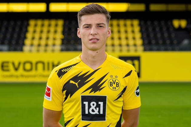 Borussia Dortmund 2020 Tobias Raschl Borussia Dortmund 1 BL, portrait date 2020 2021 Photo Alexandre Simoes BVB via TEAM2sportphoto Dortmund Nordrhein Westfalen Germany Poolfoto TEAM2sportphoto ,EDITORIAL USE ONLY