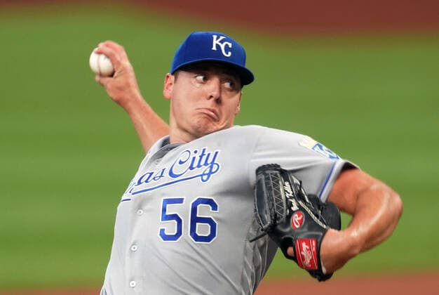 Kansas City Royals Starting Pitcher Brad Keller delivers a pitch to the St. Louis Cardinals in the first inning at Busch Stadium in St. Louis on Monday, August 24, 2020.  SLP2020082408 BILLxGREENBLATT
