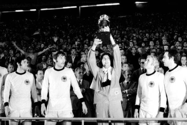 NEHODA Zdenik, DOBIAS Karol with cup and PIVARNIK JanTeam CSSR European Champion Joy after the victory at the award ceremony UEFA European Football Championships 1976 in Yugoslavia European Championship Final 1976 Czechoslovakia Germany 5 3 on June 20, 1976 in Belgrade