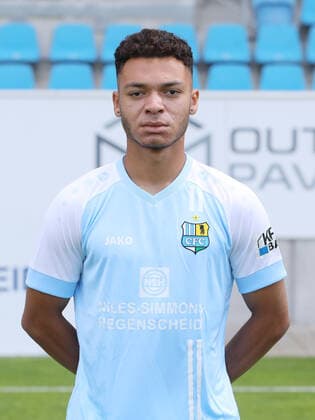 Teampraesentation Chemnitz 27 08 2020 Theo Ogbidi Chemnitzer FC Regionalliga NordOst, portrait date 2020 2021 , Chemnitz, 27 08 2020, Stadion an der Gellertstrasse, Football ,
