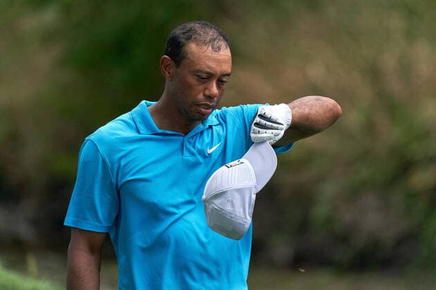 OLYMPIA FIELDS, IL - AUGUST 27: Tiger Woods of the United States looks on after playing his shot from the 12th tee during the first round of the BMW Championship on the North Course at Olympia Fields Country Club on August 27, 2020 in Olympia Fields, IL. (Photo by Robin Alam Icon Sportswire) GOLF: AUG 27 PGA, Golf Herren - BMW Championship Icon164200227051