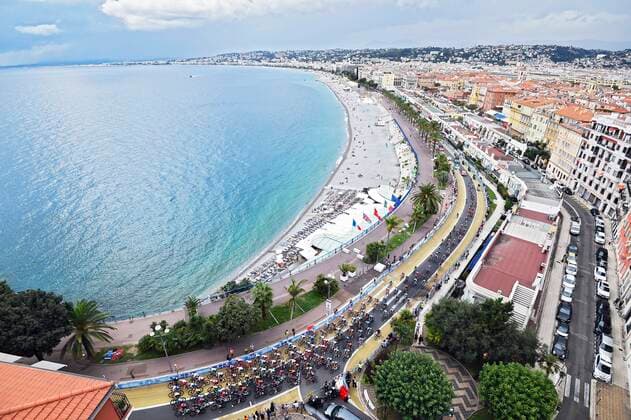 NICE, FRANCE - AUGUST 29 : Landscape with peleton during stage 1 of the 107th edition of the 2020 Tour de France cycling race, a stage of 156 kms with start in Nice Moyen Pays and finish in Nice on August 29, 2020 in Nice, France, 29 08 2020 ( Motordriver Marnik Vansevenant - Photo by Vincent Kalut Photo News CYCLISME : Depart Tour de France - etape 1 - 29 08 2020 PHOTONEWS PANORAMIC 