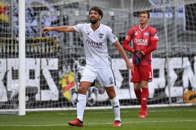 EUPEN, BELGIUM - AUGUST 29 : Benoit Poulain defender of KAS Eupen during the Jupiler Pro League match between KAS Eupen and STVV on August 29, 2020 in Eupen, Belgium, 29 08 20 ( Photo by David Hagemann Photonews FOOTBALL : KAS Eupen v St trond - Jupiler Pro League - 29 08 2020 PHOTONEWS PANORAMIC  775545119