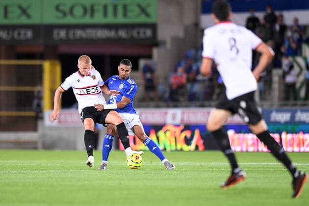 09 KASPER DOLBERG (NICE) - 24 ALEXANDER DJIKU (STRA) FOOTBALL : Strasbourg vs Nice - Ligue 1 Uber Eats - 29 08 2020 FEP Panoramic 