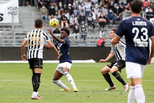 09 JOSH MAJA (BOR) FOOTBALL : Angers vs Bordeaux - Ligue 1 Uber Eats - 30 08 2020 FEP Panoramic 