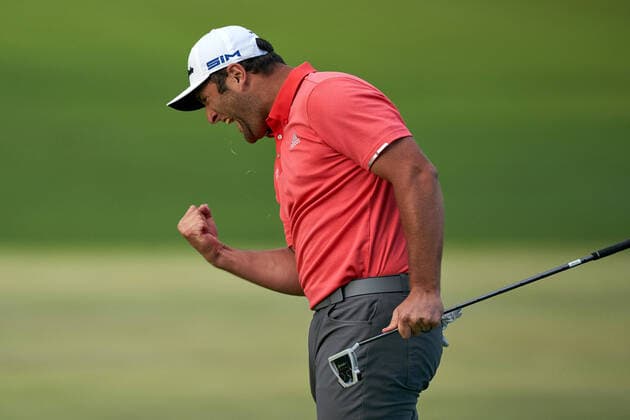 Bilder des Jahres 2020, Sport 08 August Sport Themen der Woche KW35 Sport Bilder des Tages OLYMPIA FIELDS, ILLINOIS - AUGUST 30 : Jon Rahm of Spain reacts to his putt on the 18th hole, the first and only playoff hole, during the final round of the BMW Championship at Olympia Fields Country Club (North) on August 30, 2020 in Olympia Fields, IL. (Photo by Robin Alam Icon Sportswire) GOLF: AUG 30 PGA, Golf Herren - BMW Championship Icon164200230001