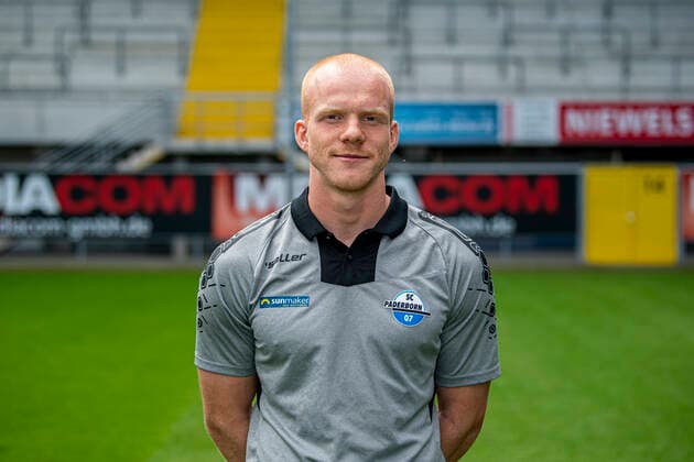 Physiotherapist Robert Wezorke SC Paderborn 07 2 BL, portrait appointment 2020 2021 Copyright: xKirchner-Mediax