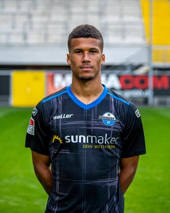 Chima Okoroji SC Paderborn 07 2 BL, portrait date 2020 2021 Copyright: xKirchner-Mediax