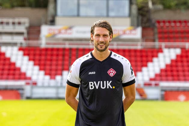 Fabian Giefer, FC Würzburger Kickers, 2 Bundesliga, portrait date 2020 2021, Copyright: HMBxMedia xHeikoxBecker