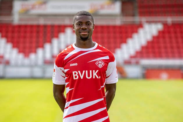 Leroy Kwadwo, FC Würzburger Kickers, 2 Bundesliga, portrait date 2020 2021, Copyright: HMBxMedia xHeikoxBecker