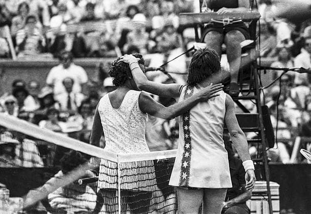 Billie Jean King (USA) -R- defeats Evonne Goolagong (AUS) for the 1974 US Open Tennis championship. Copyright: xDUOMO PCNx TN7401_171-27