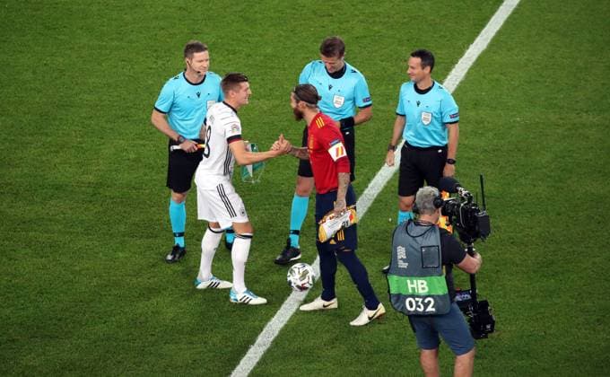 03 09 20 Germany Spain Germany, Stuttgart, 03 09 2020, Football, UEFA, Nations League, DFB Germany Spain v l Toni Kroos Germany , Sergio Ramos Spain