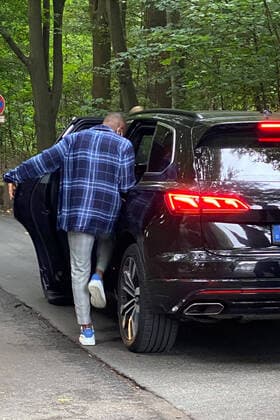 Bilder des Jahres 2020, Sport 09 September Sport Themen der Woche KW36 1.FC Köln, Streli Mamba verlässt das Geißbockheim nach dem nicht bestandenen Gesundheitscheck, 04.09.2020, *** Sport 1 FC Köln, Streli Mamba leaves the Geißbockheim after the failed health check, 04 09 2020,