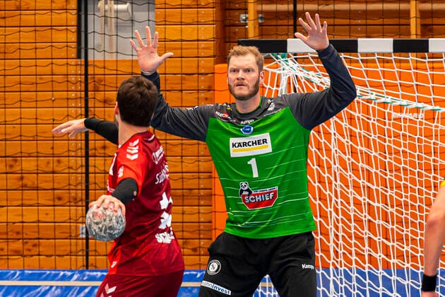 Handball, Men BGV Cup, 2 Matchday, Group A, SG BBM Bietigheim TVB Stuttgart Christian Schäfer Schaefer SG BBM Bietigheim against Goalkeeper Johannes Bitter Stuttgart Balingen Sparkassenarena Baden Wuerttemberg Germany