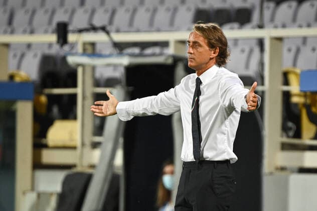 Photo Massimo Paolone LaPresse September 4, 2020 Florence, Italy soccer Italia vs Bosnia and Erzegovina - Nations League - "Artemio Franchi" stadium In the pic: Roberto Mancini (Italia) shouts instructions to his players  Copyright: xMassimoxPaolone LaPressex