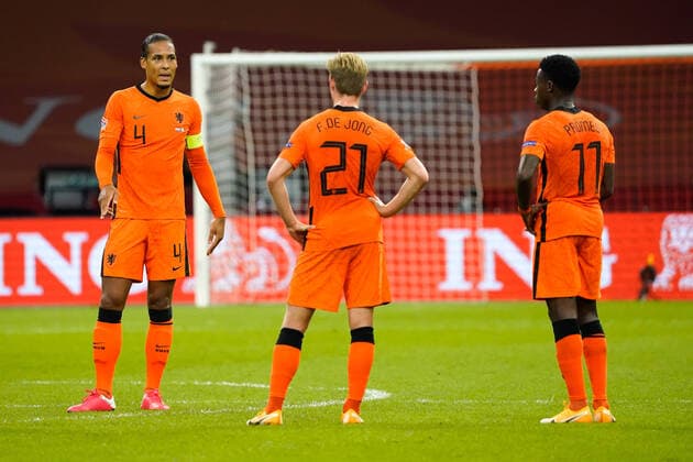 Virgil van Dijk (NED) talks to Frenkie de Jong and Quincy Promes during Uefa Nations League Netherlands-Italy on September, 7 2020 in the Johan Cruijff Arena in Amsterdam, Netherlands. Photo by SCS Sander Chamid AFLO (HOLLAND OUT) Noxthirdxpartyxsales,xHOLLANDxOUT  (143713532)