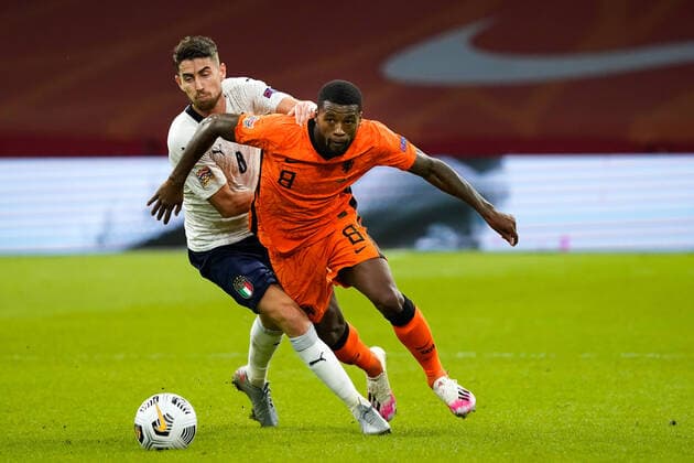Georginio Wijnaldum (NED) duels Jorginho (ITA) of the Netherlands during Uefa Nations League Netherlands-Italy on September, 7 2020 in the Johan Cruijff Arena in Amsterdam, Netherlands. Photo by SCS Sander Chamid AFLO (HOLLAND OUT) Noxthirdxpartyxsales,xHOLLANDxOUT  (143713536)