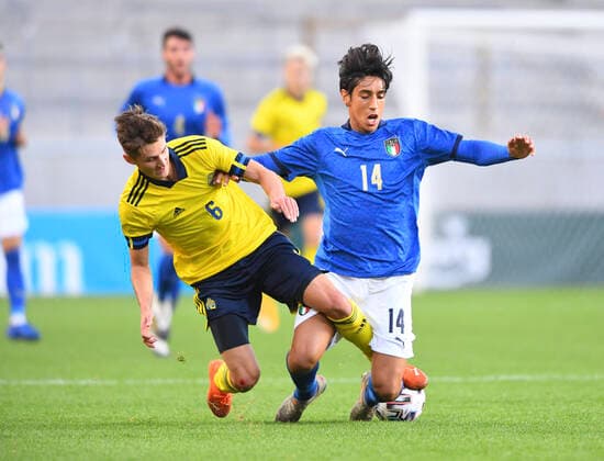 Sweden s Leo Bengtsson falls in front of Italy s Youssef Maleh during the U21 European Championships qualifiaction soccer match between Sweden and Italy at Guldfageln Arena in Kalmar, Sweden, on Sept 08, 2929 KALMAR SWEDEN x10760x,  Copyright: xPatricxSoderstrom TTx SOCCER U21 SWEDEN-ITALY
