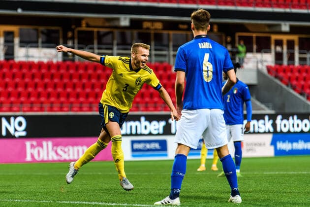 200908 Gustav Henriksson of Sweden celebrates the 3 0 goal during the UEFA European Under 21 Qualifier football match between Sweden and Italy on September 8, 2020 in Kalmar Photo Petter Arvidson BILDBYRAN kod PA PA0058 fotball football fotboll soccer european under 21 qualifier em kval u21 sverige sweden italy italy uefa euro under 21 qualifier cheers,  Copyright: PETTERxARVIDSON BB200908PA058