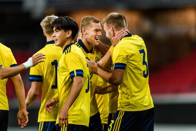 200908 Gustav Henriksson and Felix Beijmo of Sweden celebrate the 3 0 goal during the UEFA European Under 21 Qualifier football match between Sweden and Italy on September 8, 2020 in Kalmar Photo Petter Arvidson BILDBYRAN kod PA PA0058 fotball football fotboll soccer european under 21 qualifier em kval u21 sweden sweden italy italy uefa euro under 21 qualifier jubel,  Copyright: PETTERxARVIDSON BB200908PA063
