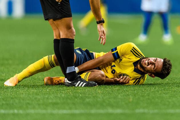 200908 Daleho Irandust of Sweden in pain during the UEFA European Under 21 Qualifier football match between Sweden and Italy on September 8, 2020 in Kalmar Photo Petter Arvidson BILDBYRAN kod PA PA0058 fotball football fotboll soccer european under 21 qualifier em kval u21 sverige sweden italien italy uefa euro under 21 qualifier depp injury,  Copyright: PETTERxARVIDSON BB200908PA064