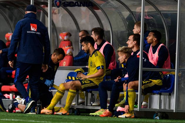 200908 Daleho Irandust of Sweden in pain during the UEFA European Under 21 Qualifier football match between Sweden and Italy on September 8, 2020 in Kalmar Photo Petter Arvidson BILDBYRAN kod PA PA0058 fotball football fotboll soccer european under 21 qualifier em kval u21 sverige sweden italien italy uefa euro under 21 qualifier depp injury,  Copyright: PETTERxARVIDSON BB200908PA073
